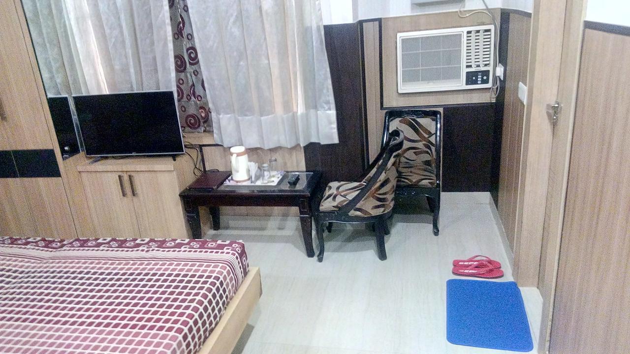 Hotel Desire Hisār Buitenkant foto