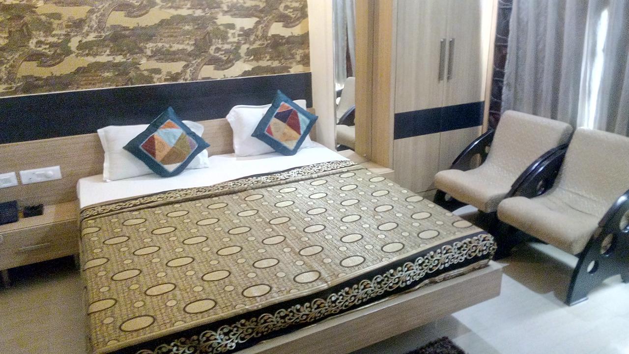 Hotel Desire Hisār Buitenkant foto