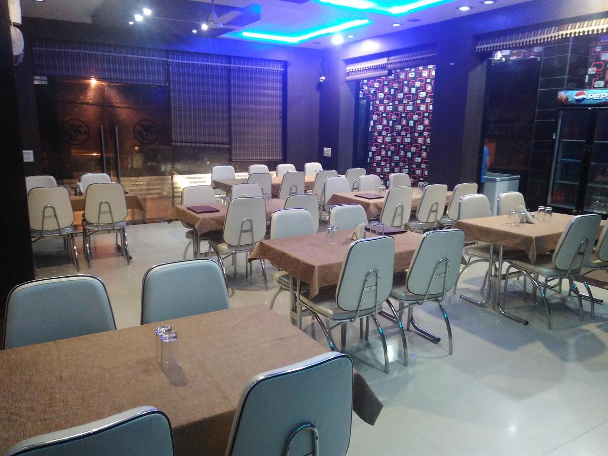 Hotel Desire Hisār Buitenkant foto