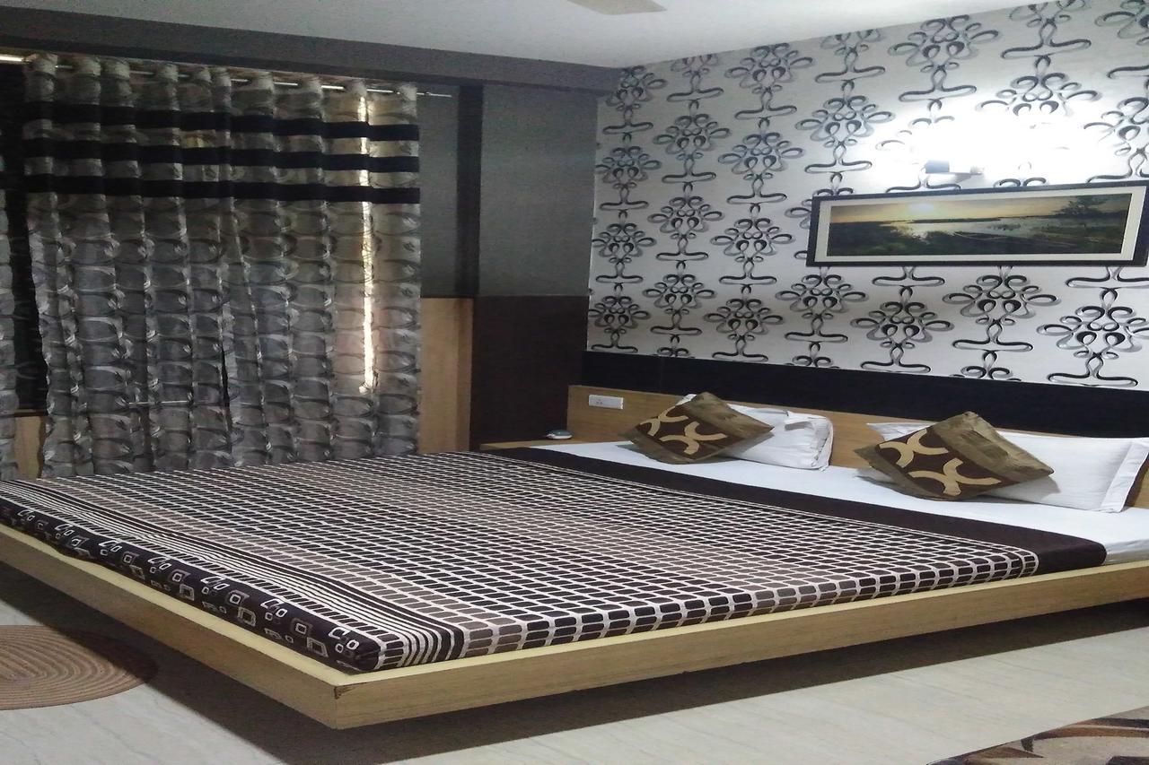 Hotel Desire Hisār Buitenkant foto
